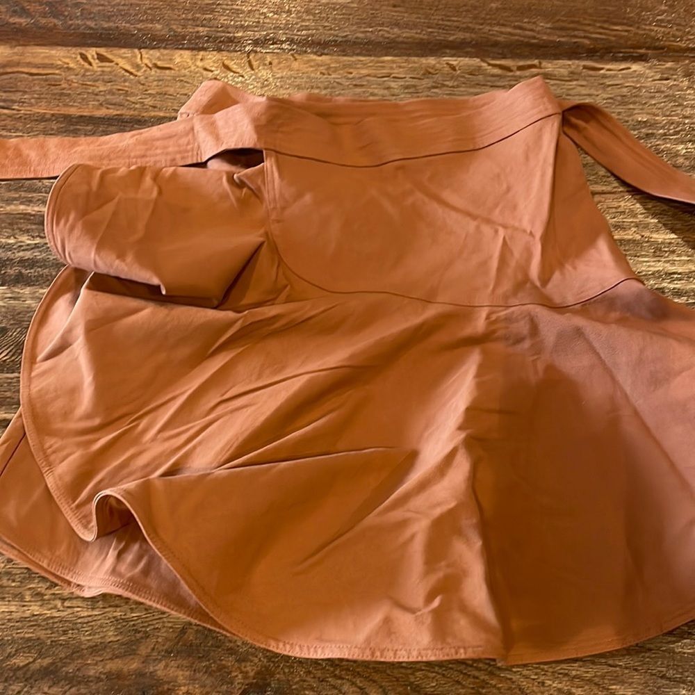 ?ALC Adelaide side tie wrap skirt deep Amber new without tags - Picture 3 of 11